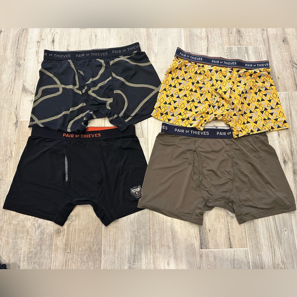 Men’s Lot Pair of Thieves Boxer briefs, Medium